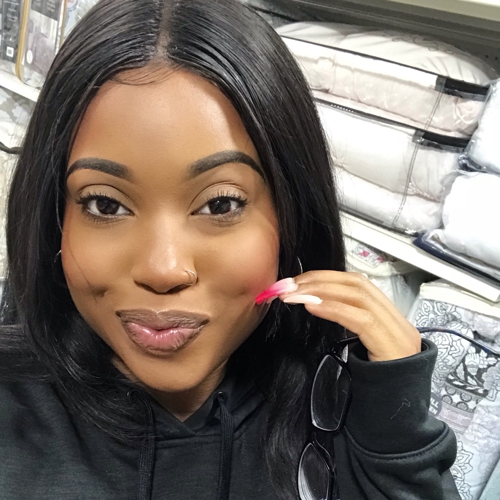 Meet your Posher, Zela